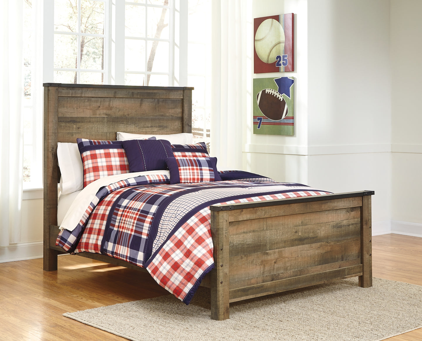 Trinell  Panel Bed