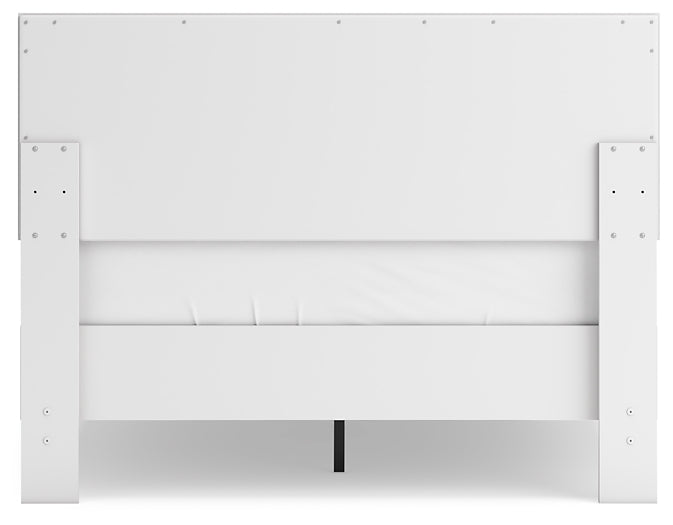 Hallityn Full Panel Headboard with Dresser and 2 Nightstands