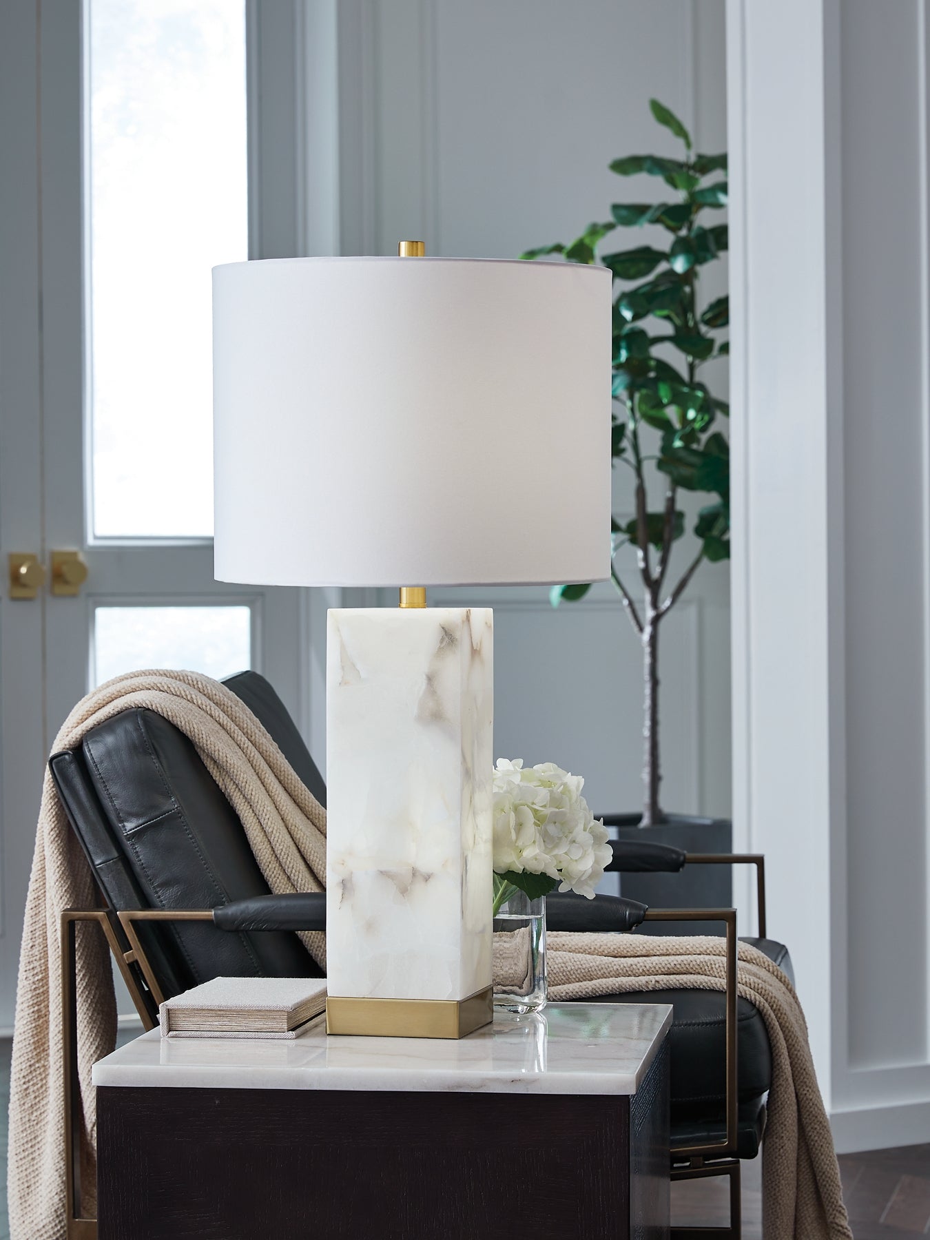 Linderfield Alabaster Table Lamp (1/CN)